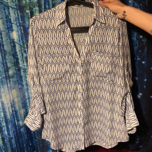 Eiffel Tower blouse - Picture 2 of 3